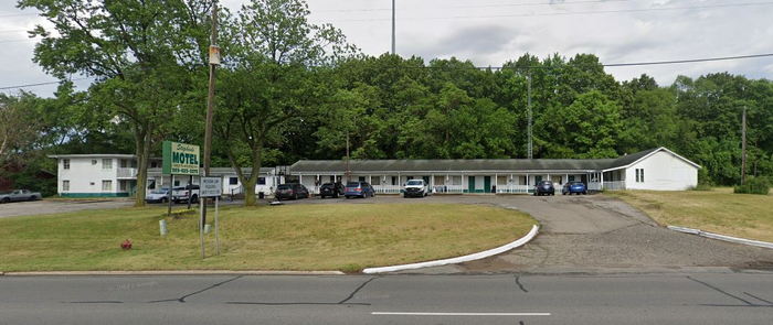 Stephens Motel - From Web Listing (newer photo)